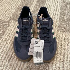 NWT Adidas Barreda Decode size 5